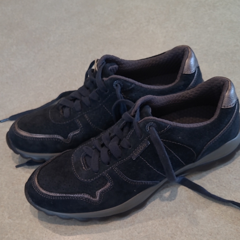 Taos Footwear Midnight Blue Silver Lifestyle Suede Sneakers W8.5 NWT